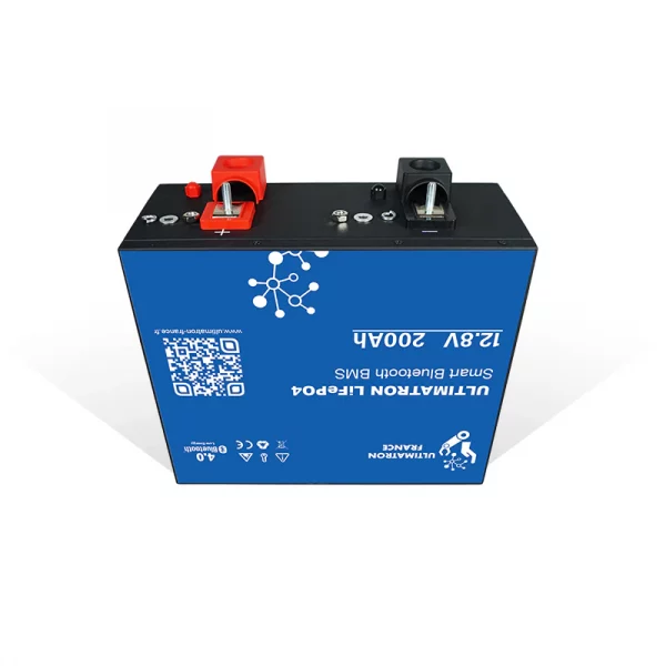 Ultimatron-shop-Batterie-Lithium-200Ah-12V-LiFePO4-sous-le-siège-Bluetooth-BMS-Ultimatron-ULM-12-200-4